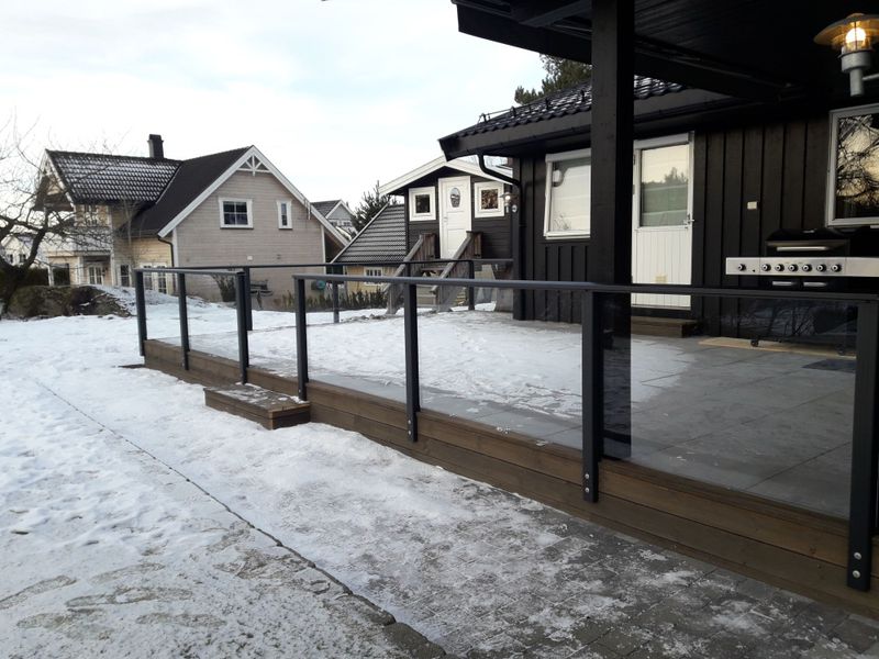 Glassrekkverk /  glass railings